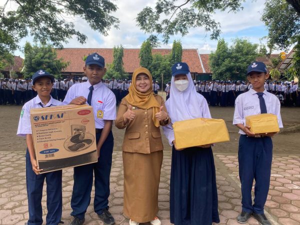 JUARA KELAS IDAMAN SMPN 3 KEDUNGWARU 2022