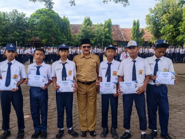 PENYERAHAN HADIAH LOMBA KASTI SMPN 3 KEDUNGWARU 2025